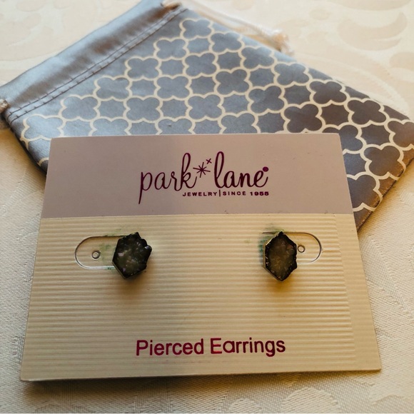 Park Lane Hailee Earrings New Mini Studs - Picture 9 of 10